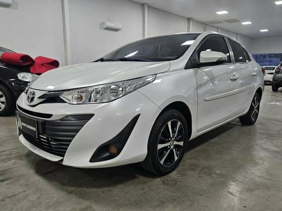 TOYOTA YARIS 1.5 16V FLEX XS CONNECT MULTIDRIVE TOYOTA YARIS 1.5 16V FLEX XS CONNECT MULTIDRIVE